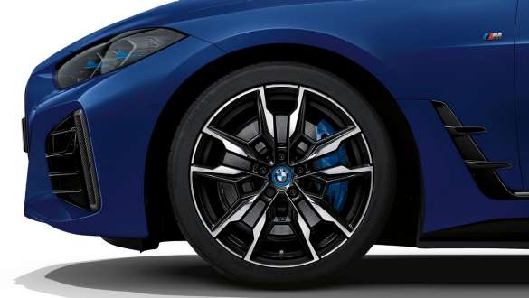 G26 BMW i4 M50的M款19吋861 M型輕合金輪圈 G26 BMW i4 M50 BMW Individual Frozen Portimao Blue銀粉漆 M款19吋861 M型輕合金輪圈
