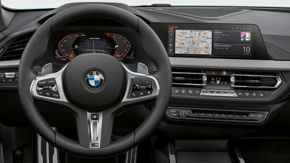 F44 BMW M235i xDrive Gran Coupé,M跑車化轉向系統 F44 BMW M235i xDrive Gran Coupé駕駛座艙,M跑車化轉向系統
