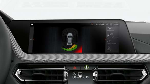 F44 BMW M235i xDrive Gran Coupé,自動停車輔助系統 F44 BMW M235i xDrive Gran Coupé內裝,自動停車輔助系統