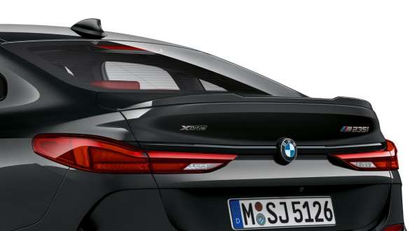 F44 BMW M235i xDrive Gran Coupé,M擾流尾翼 F44 BMW M235i xDrive Gran Coupé,M擾流尾翼,Black Sapphire銀粉漆,車尾視角
