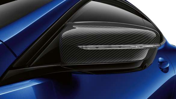 G15 BMW M850i xDrive Coupé LCI嶄新風貌,M碳纖維外觀套件 G15 BMW M850i xDrive Coupé LCI嶄新風貌,M Portimao Blue銀粉漆,M碳纖維外觀套件,車外後視鏡蓋特寫