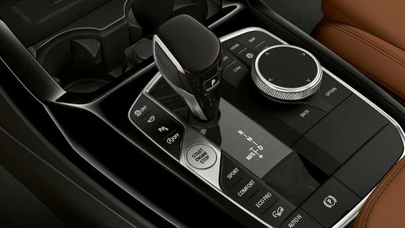 G01 BMW X3 M40i LCI嶄新風貌,Steptronic運動化八速手自排變速箱 G01 BMW X3 M40i LCI嶄新風貌,Steptronic運動化八速手自排變速箱,檔位選擇開關,內裝