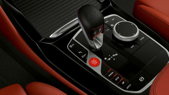 F97 BMW X3 M LCI,M Steptronic八速手自排變速箱 F97 BMW X3 M LCI嶄新風貌,含Drivelogic換檔邏輯的M Steptronic八速手自排變速箱,檔位選擇開關,內裝