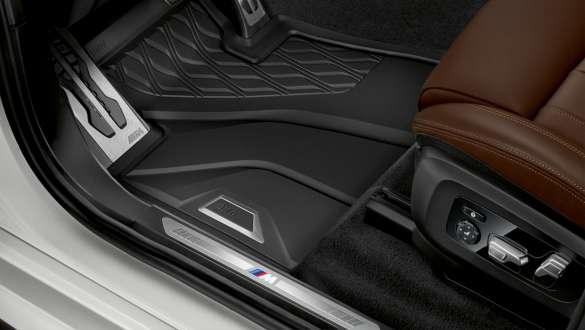 G05 BMW X5的橡膠腳踏墊 G05 BMW X5的橡膠腳踏墊