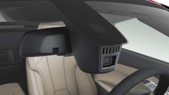 G29 BMW Z4敞篷跑車,智慧駕駛輔助科技 G29 BMW Z4敞篷跑車,透過擋風玻璃朝向內裝的視角