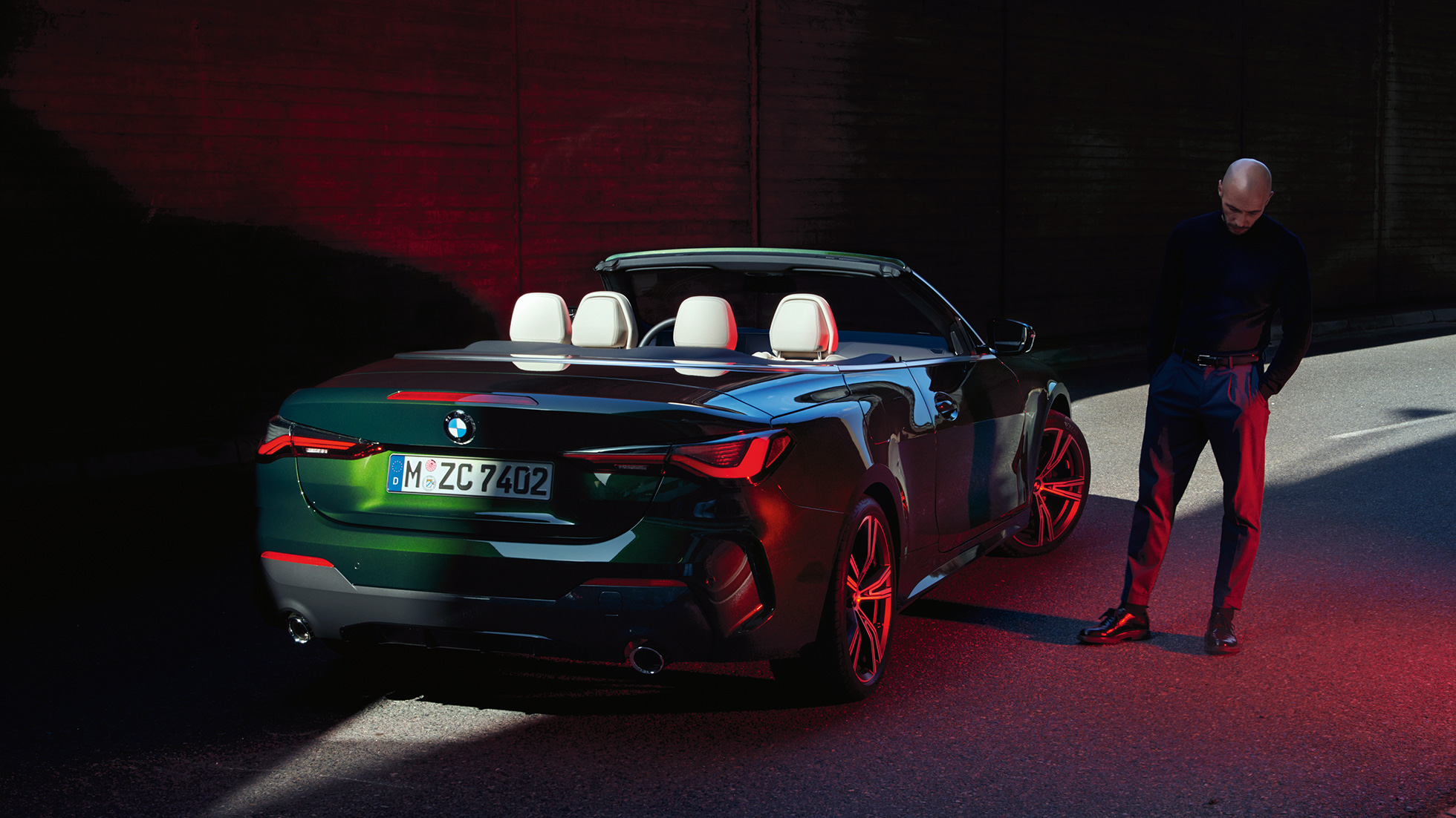 BMW 4系列敞篷跑車 尾燈設計 G23 Sanremo Green銀粉漆車色的BMW 4系列敞篷跑車尾燈 G23