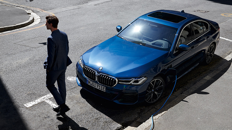 G30 BMW 5系列豪華房車,四分之三車頭視角 G30 BMW 5系列豪華房車,四分之三車頭視角