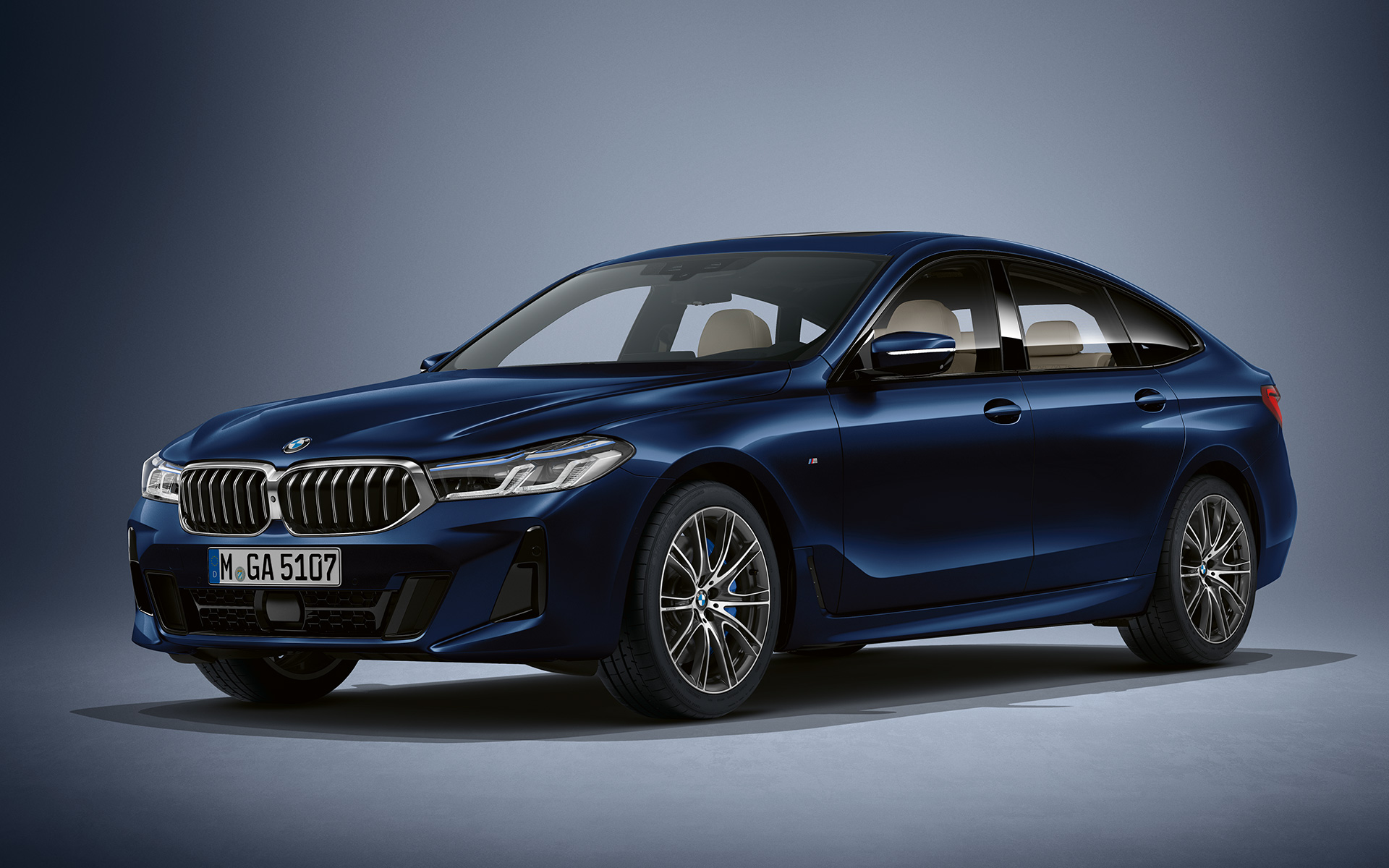 G32 BMW 6系列Gran Turismo,BMW Individual Tansanite blue銀粉漆 G32 BMW 6系列Gran Turismo,BMW Individual Tansanite blue銀粉漆,靜止,四分之三車頭視角