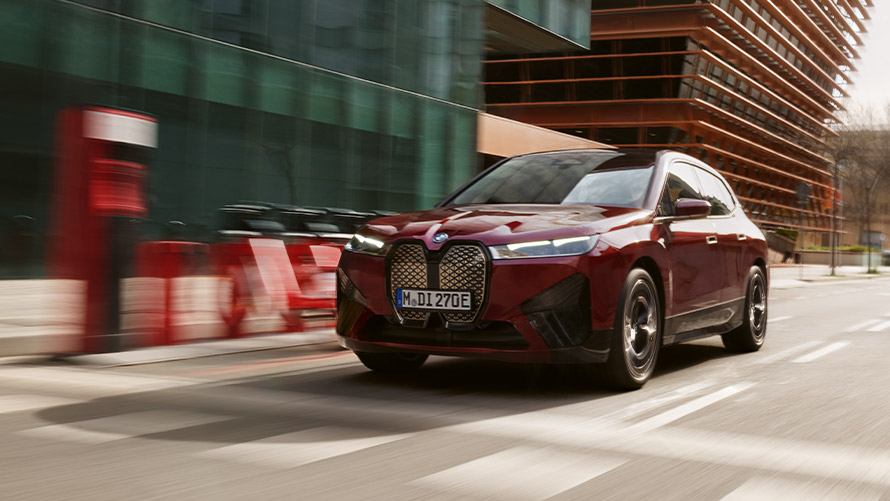 第一代BMW I20,行駛中,四分之三車頭視角 BMW i系列,第一代BMW I20,行駛中,四分之三車頭視角