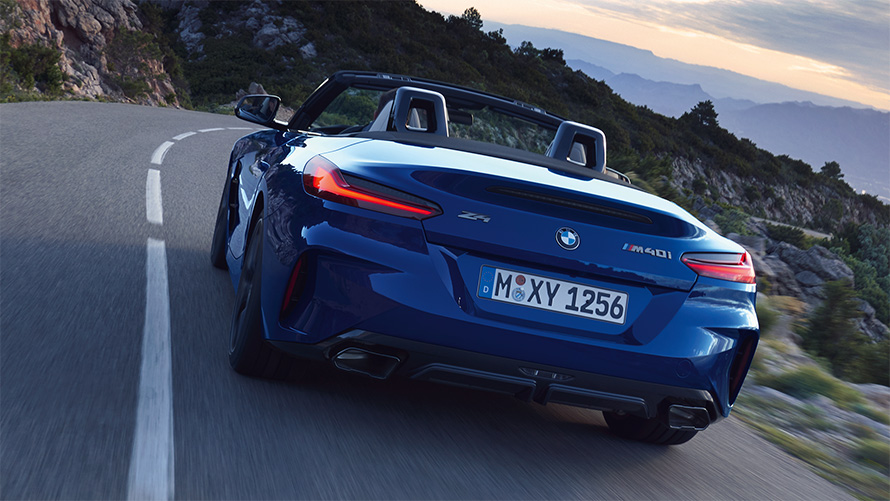 G29 BMW Z4 M40i ，Portimao Blue，四分之三運動化車頭視角