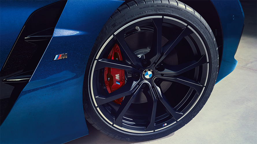 G29 BMW Z4 M40i，Portimao Blue，矩形排氣尾飾管