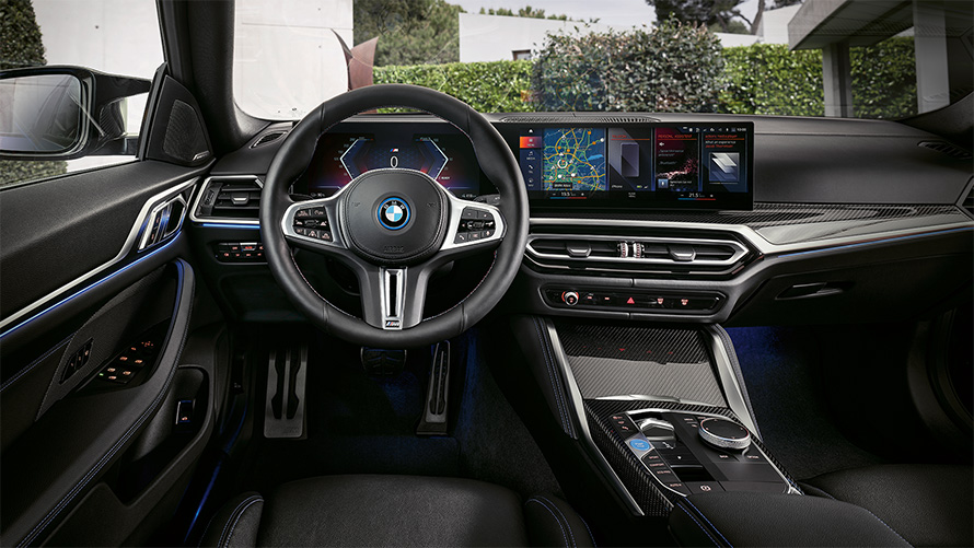 G26 BMW i4 M50內裝的儀錶檯和中央鞍座