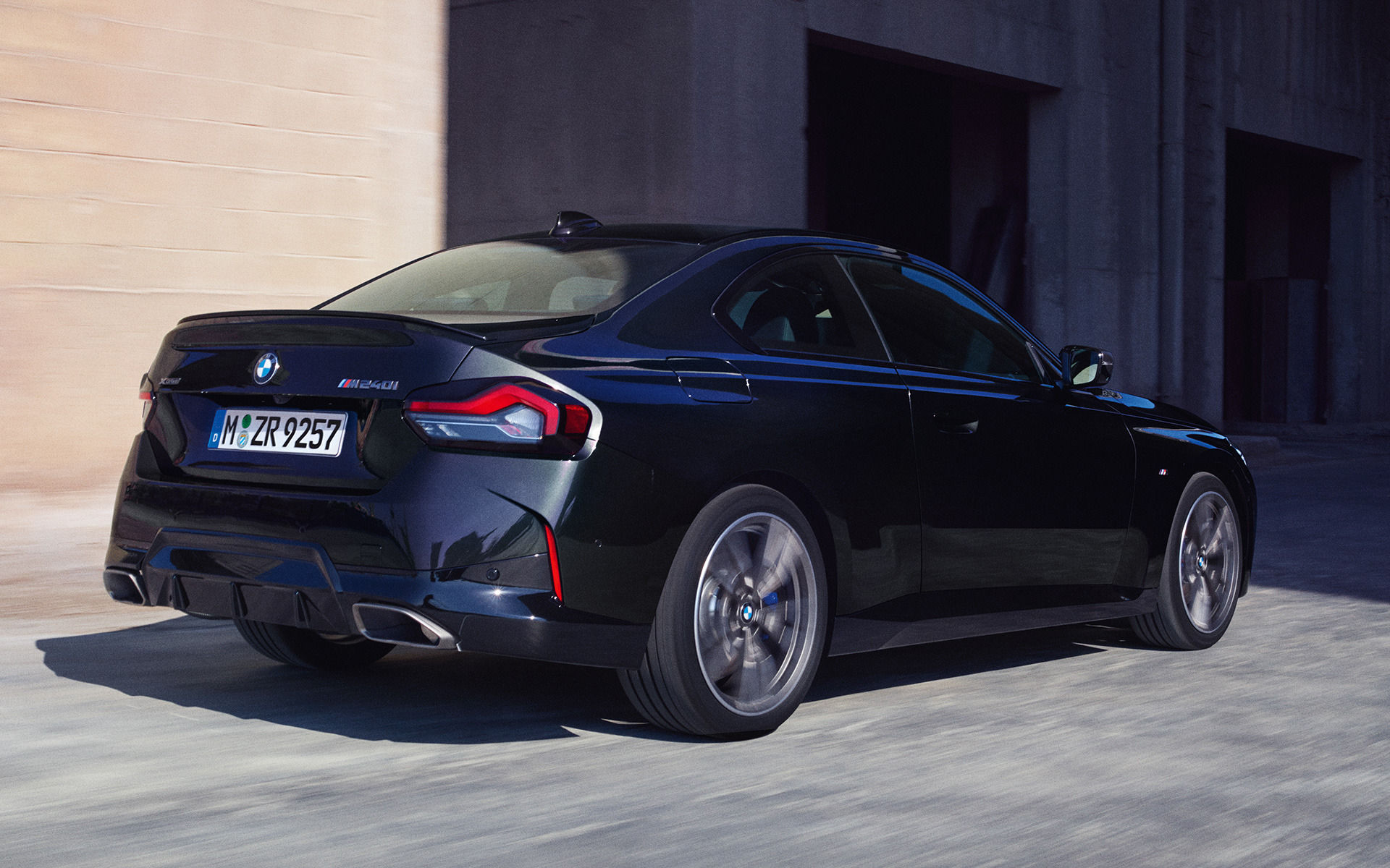 G42 BMW M240i，充滿運動風格的車尾