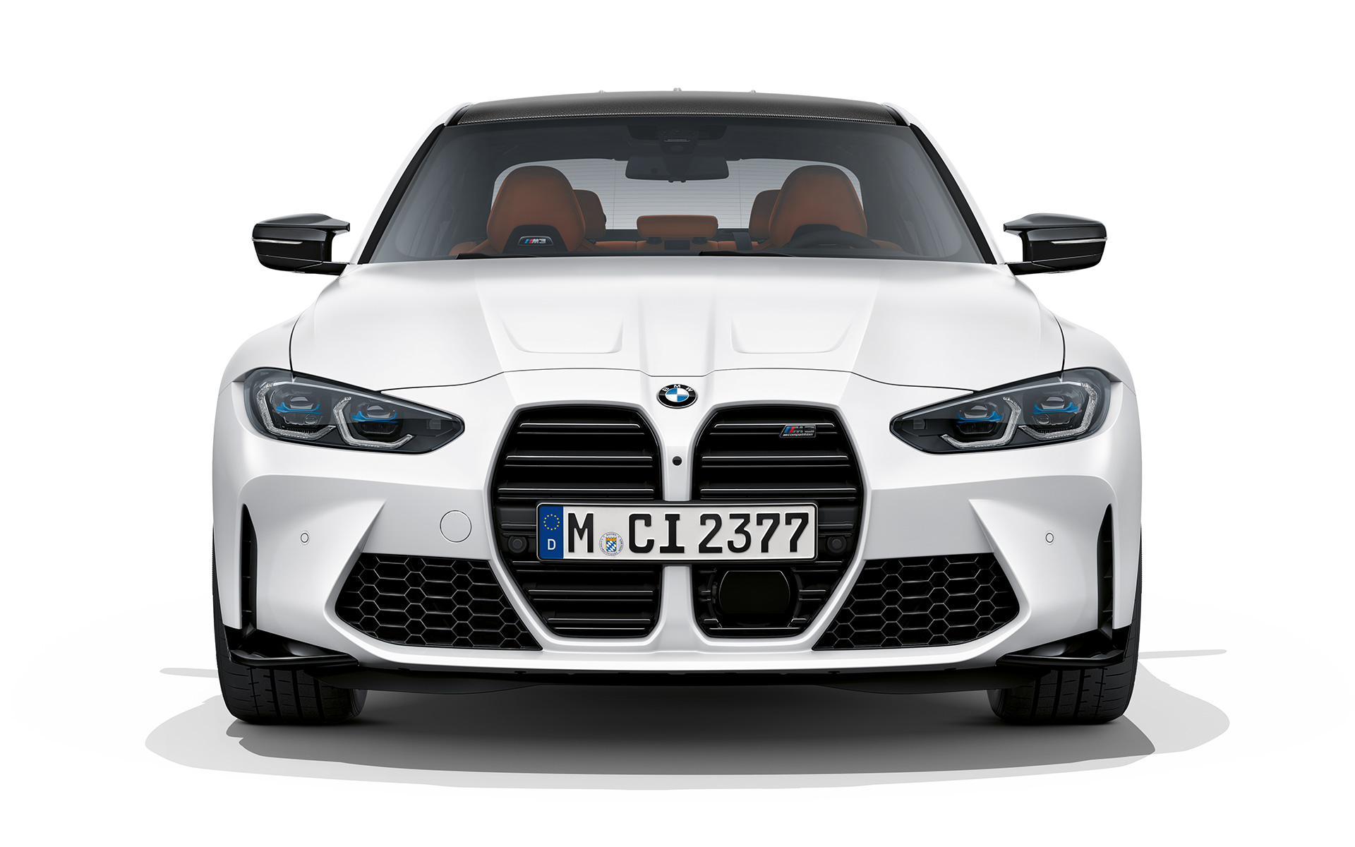G80 BMW M3 Competition M xDrive，Frozen Brilliant White metallic，車頭視角