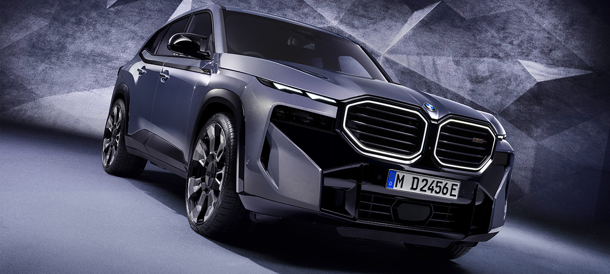 G09 BMW XM,BMW Individual Sepia Violett metallic G09 BMW XM,BMW Individual Sepia Violett metallic,2/3車側視角