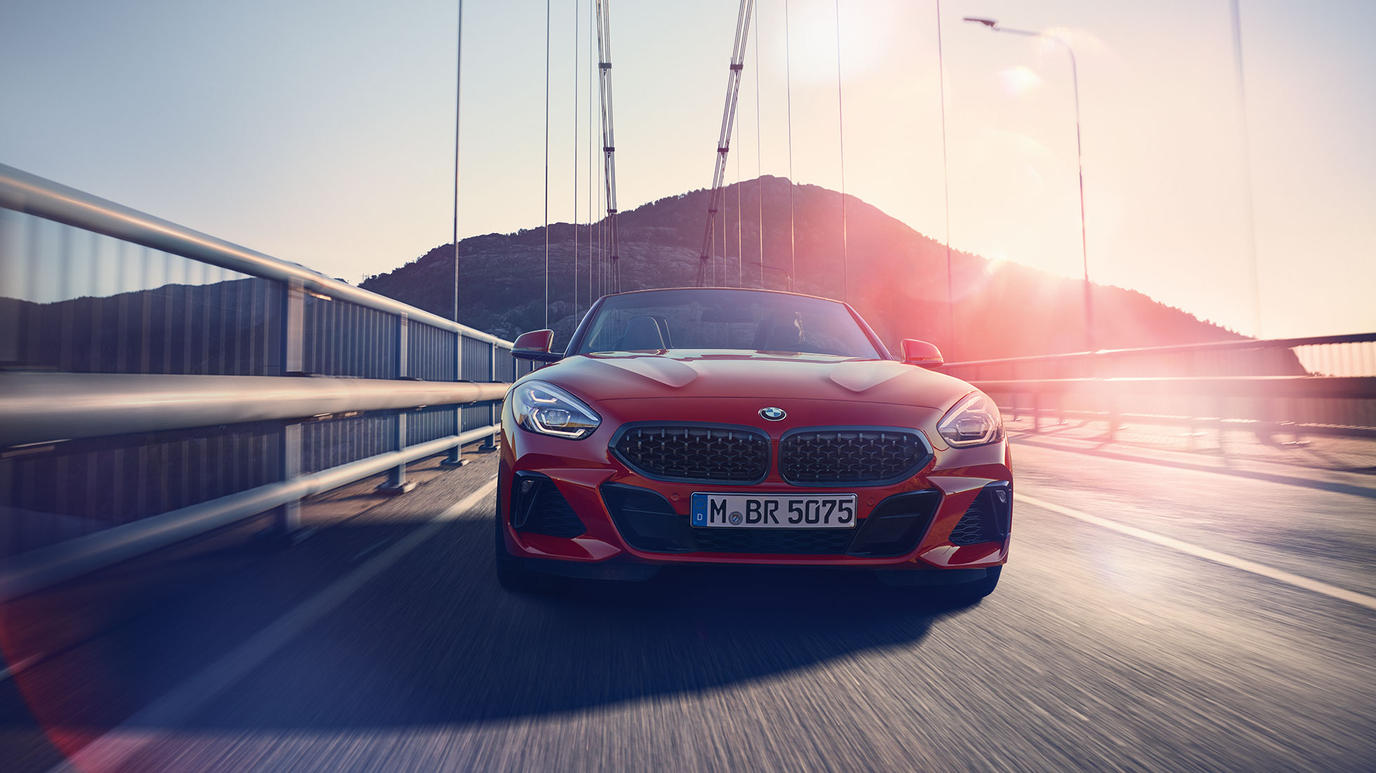 在橋上的BMW Z4 BMW Z4正面照