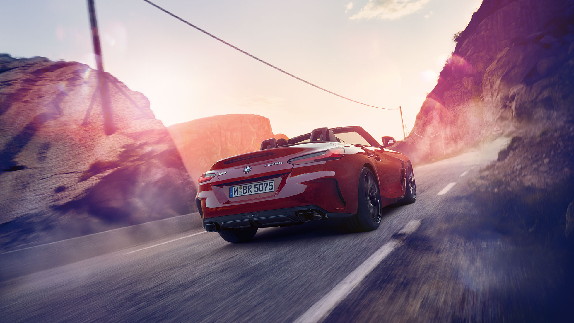 BMW Z4車尾照 在鄉間的BMW Z4車尾照