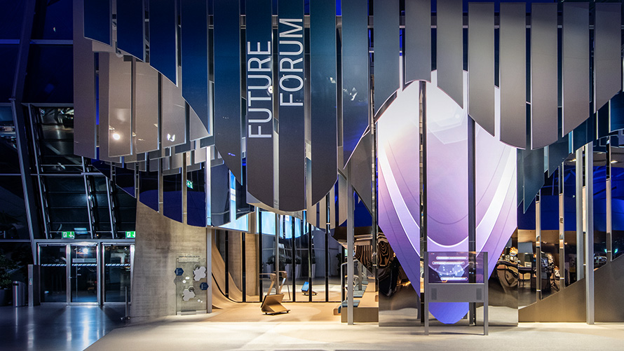 BMW特殊銷售,永續發展,企業管理,利益相關者溝通 BMW特殊銷售,永續發展,企業管理,利益相關者溝通,印有FUTURE FORUM字樣的大樓