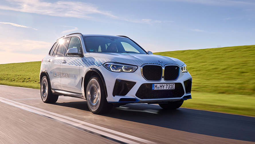 BMW氫燃料電池車,G05 FCEV BMW氫燃料電池車,G05 FCEV,四分之三車頭視角,行駛中