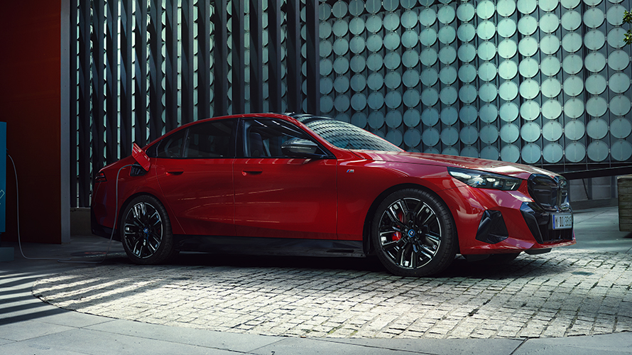 全新年式BMW i5 M60 xDrive純電性能房車 全新年式BMW i5 M60 xDrive純電性能房車
