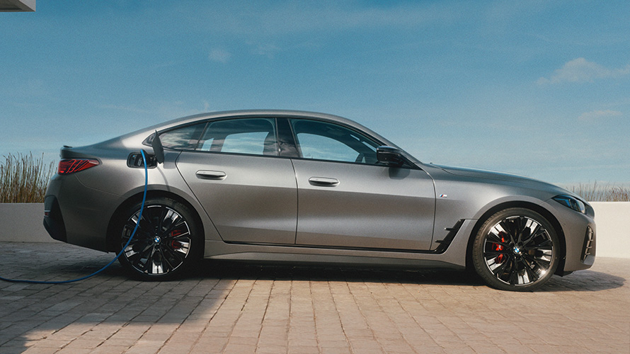 全新年式BMW i4 M60 xDrive純電轎跑