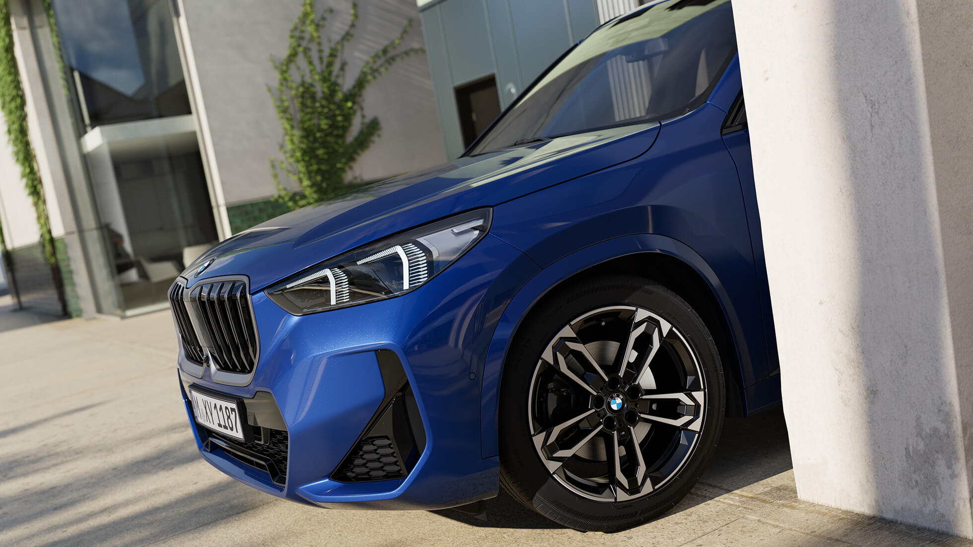 M Sport套件配備M空力套件，勾勒出極具侵略性的車身線條