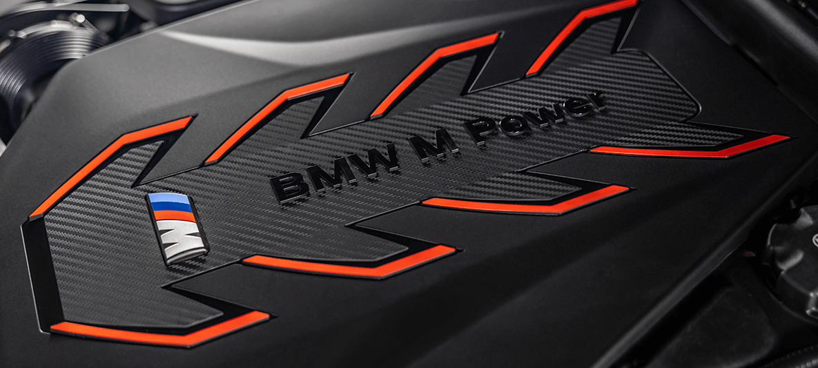 4.4升M TwinPower Turbo V8引擎結合BMW eDrive插電式混合動力系統,釋放出727匹最大綜效馬力與1,000牛頓米扭力的驚人實力 4.4升M TwinPower Turbo V8引擎結合BMW eDrive插電式混合動力系統,釋放出727匹最大綜效馬力與1,000牛頓米扭力的驚人實力