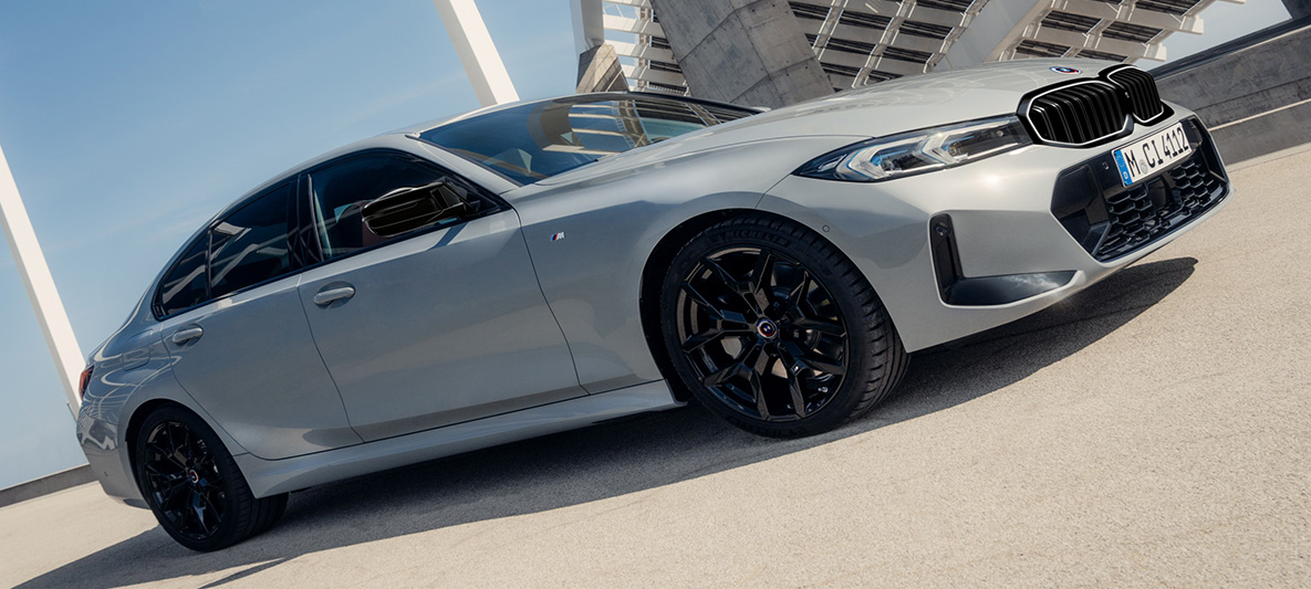 BMW 3系列總令車迷翹首以盼，為回饋廣大車主的支持，此次也特別推出「50周年進階套件」限時禮遇，提供多項原廠個性化升級加裝選項，總價值超過十萬元