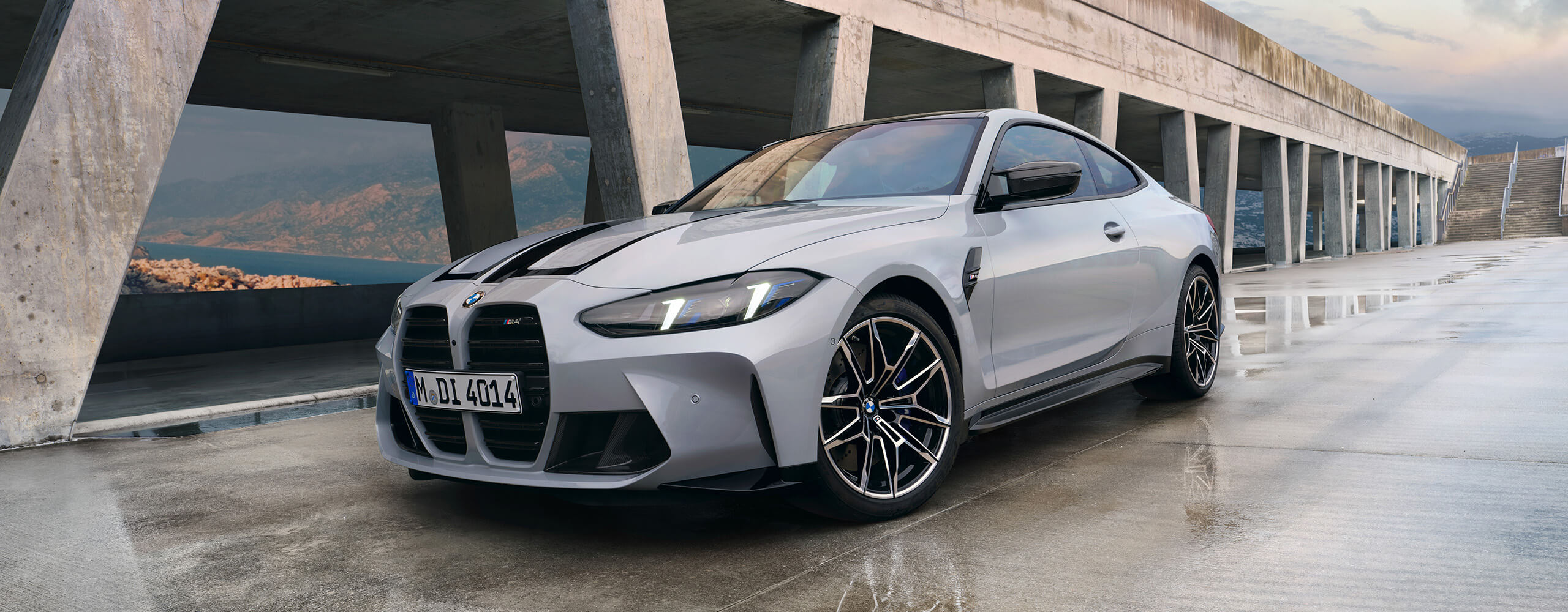 全新BMW M4雙門跑車