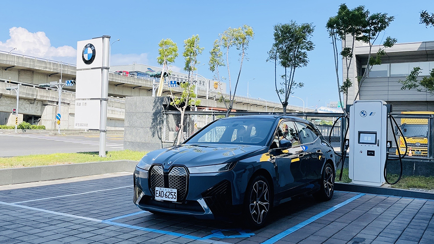 高雄汎德新生展示中心